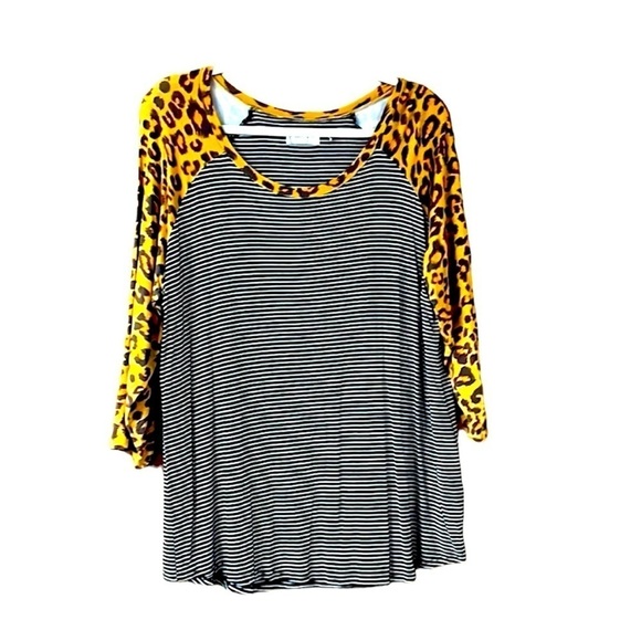 Maurice’s size XL 3/4 sleeve Reagan stripe shirt with cheetah sleeves - Picture 1 of 6
